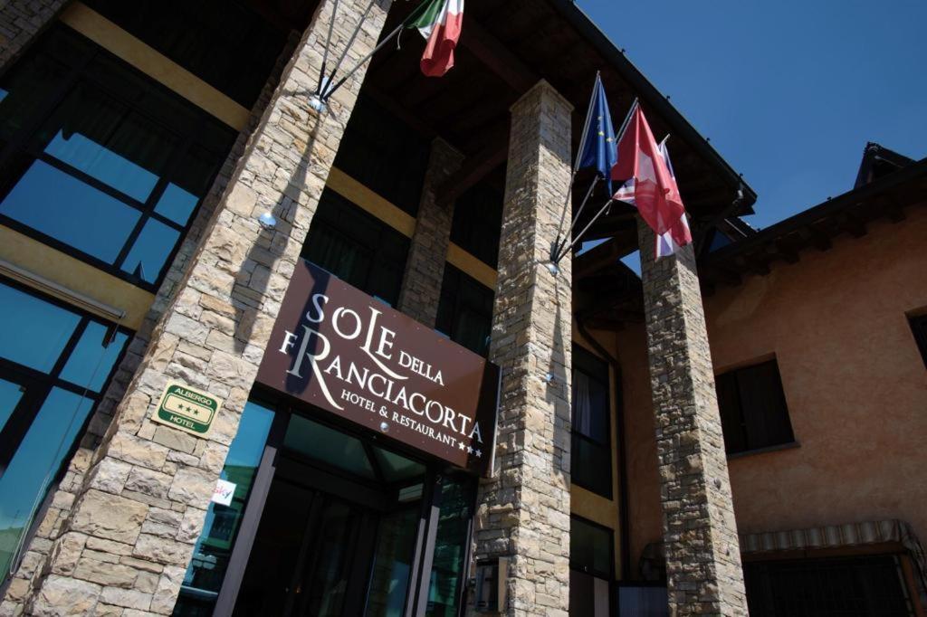 Sole Della Franciacorta - Hotel & Restaurant Capriolo Bagian luar foto