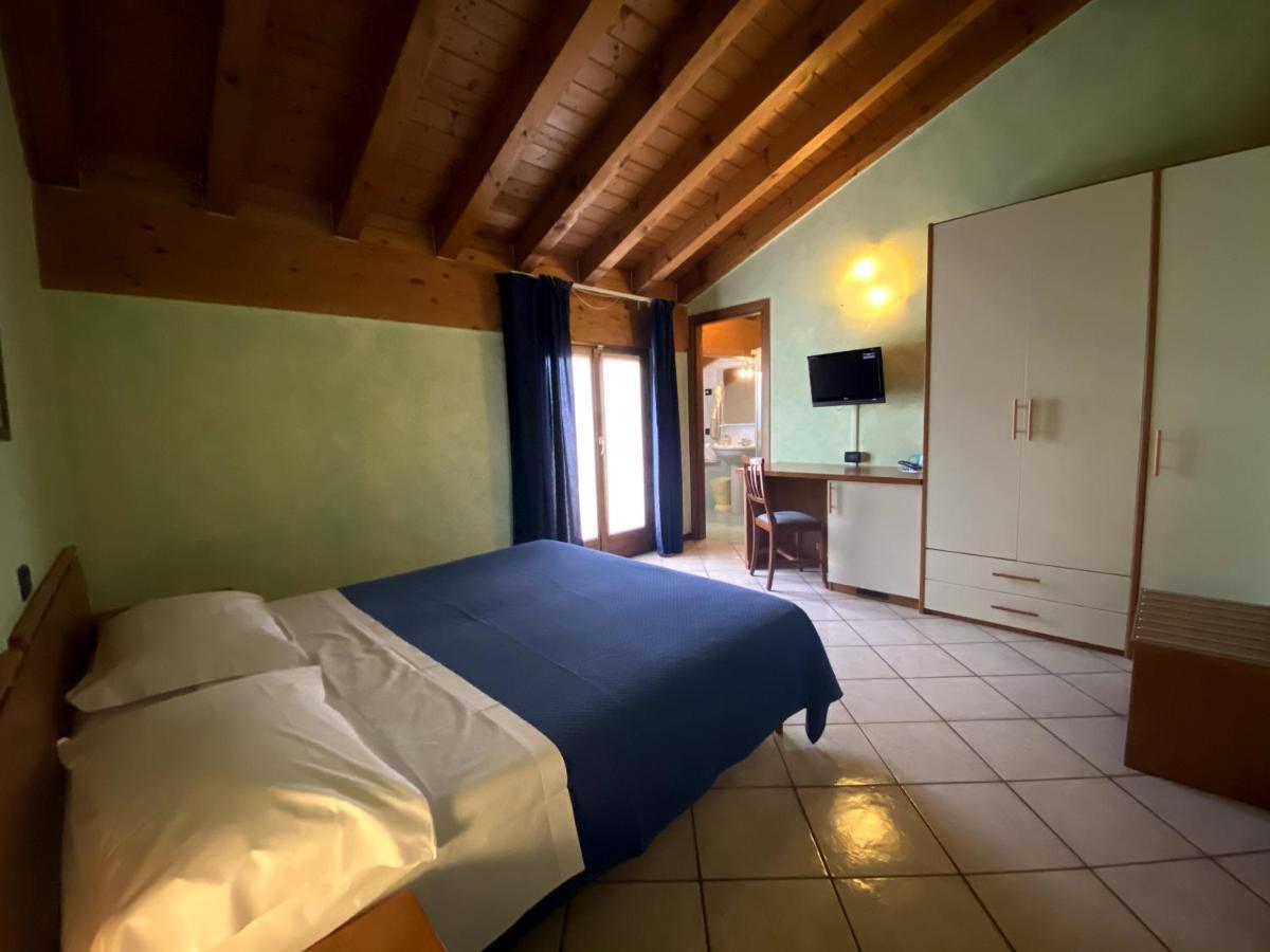 Sole Della Franciacorta - Hotel & Restaurant Capriolo Bagian luar foto