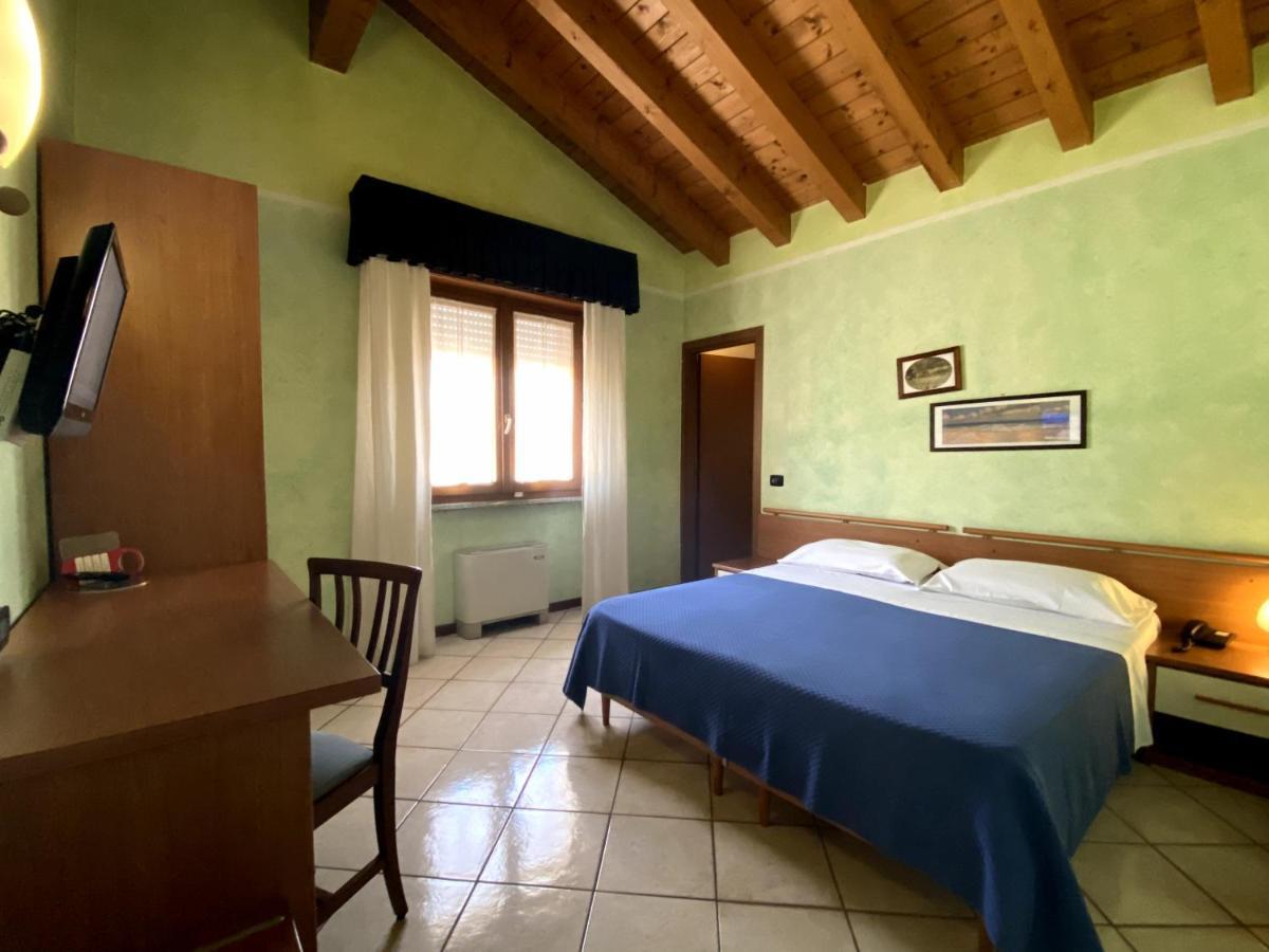 Sole Della Franciacorta - Hotel & Restaurant Capriolo Bagian luar foto